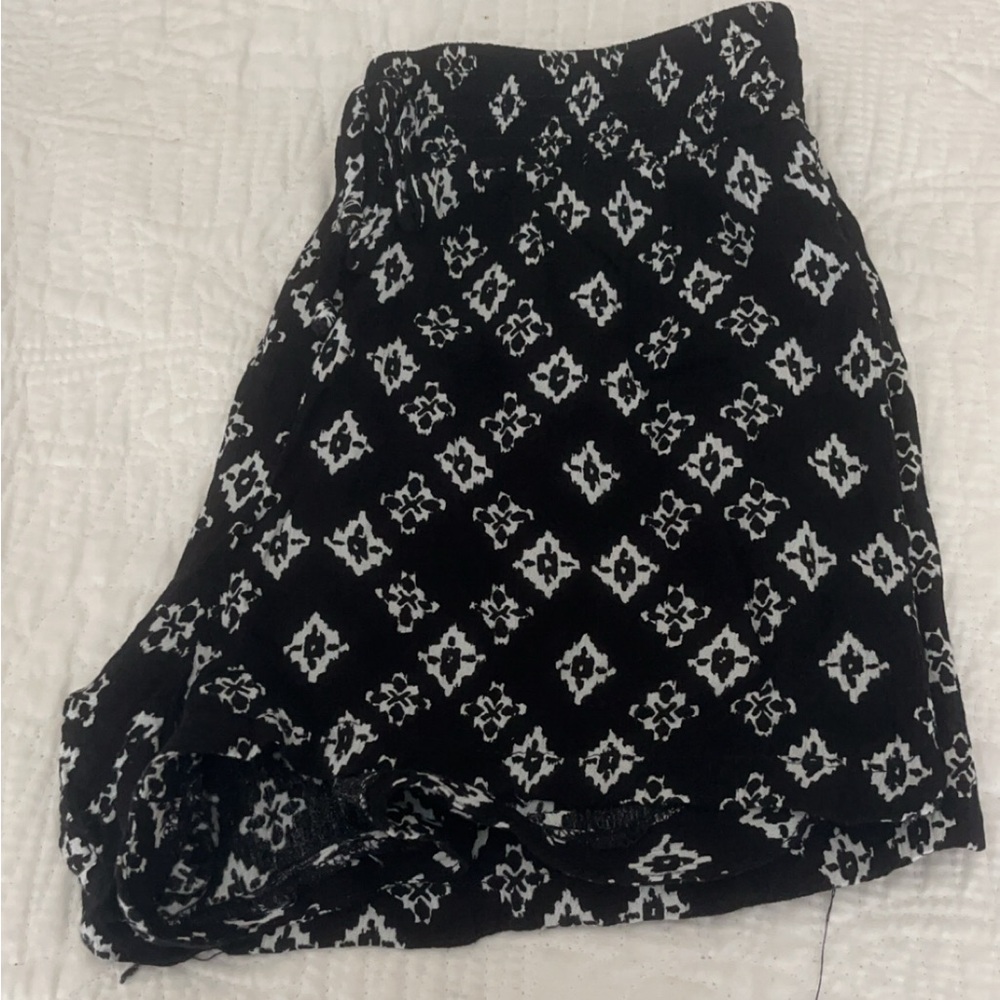 Joe B shorts size L but fit like a women’s small